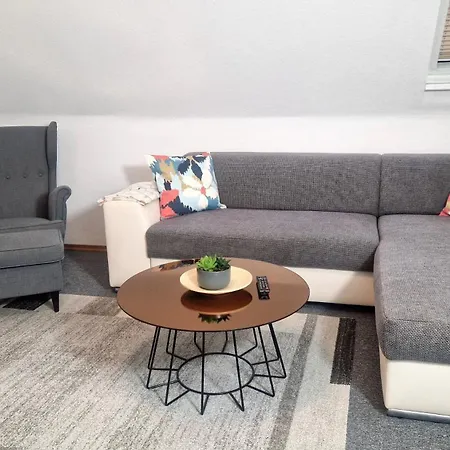 Landlicht Mit Terrasse In Ruhiger Lage