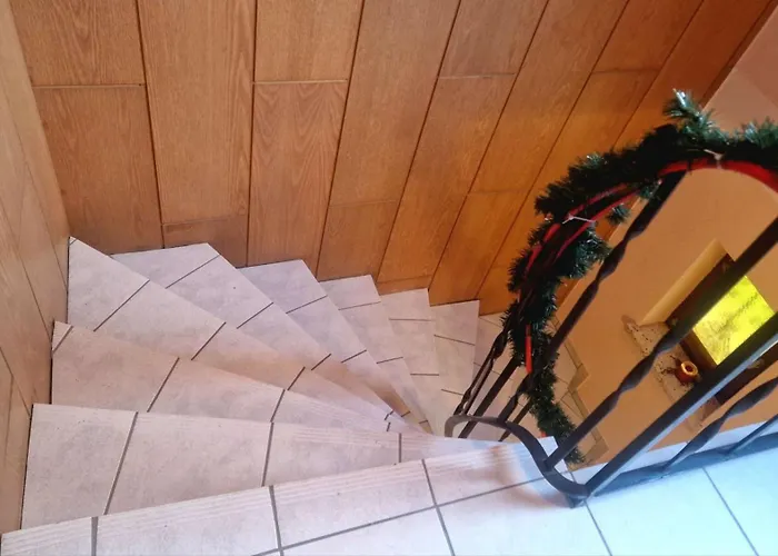 Landlicht Mit Terrasse In Ruhiger Lage Appartement *