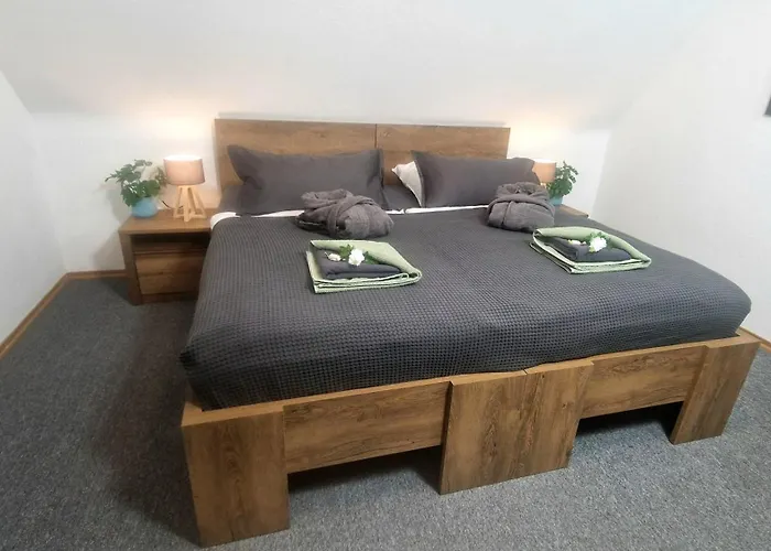 Landlicht Mit Terrasse In Ruhiger Lage